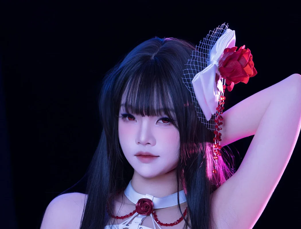 慢炖仓鼠球《米哈拉:痛苦吞噬者》Cos:红玫瑰暗色造型 慢炖仓鼠球《米哈拉:痛苦吞噬者》Cos:红玫瑰暗色造型