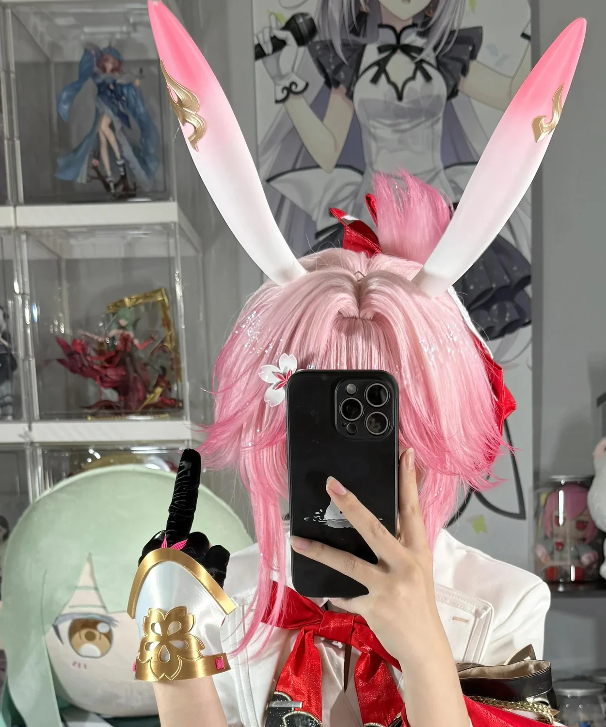 白栎Shirly《崩坏：星穹铁道》绯英Cos：粉发兔耳造型